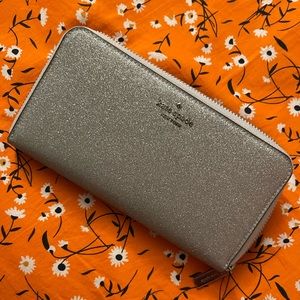 Kate Spade Shimmery Glitter Large Continental Wallet in Silver